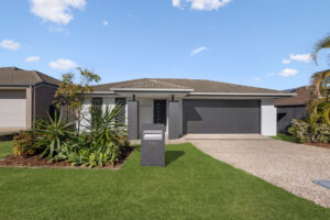 7 Pleasant Dr, Redbank Plains, QLD 4301