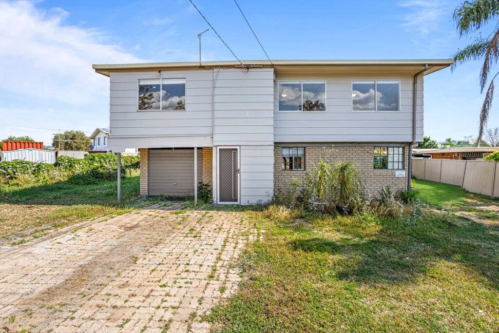 12 Russell Drive, Redbank Plains, QLD 4301