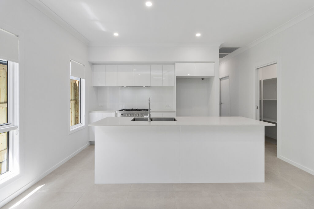 44 Legacy Dr, Flinders View, QLD 4305