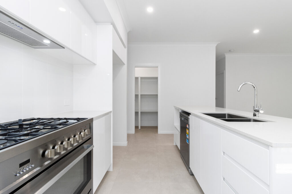 44 Legacy Dr, Flinders View, QLD 4305
