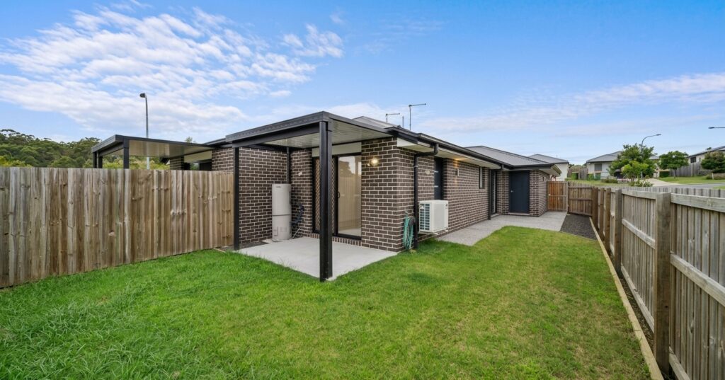2/50 Sapphire Crescent, Redbank Plains, QLD 4301
