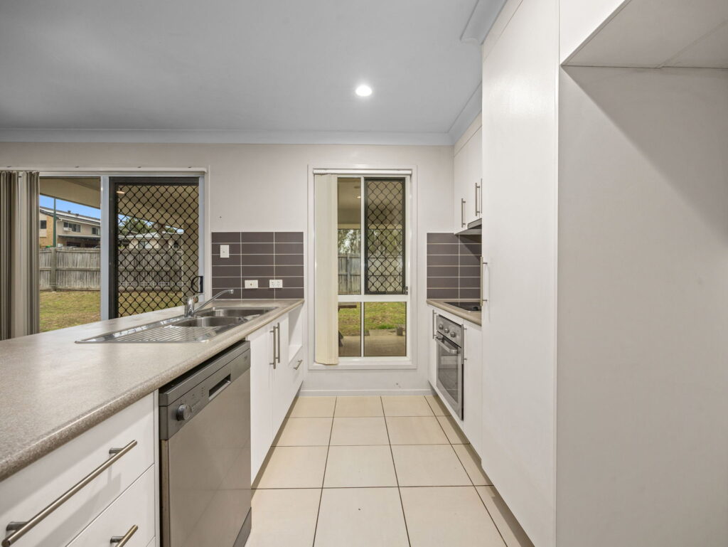 1 Peggy Crescent, Redbank Plains, QLD 4300