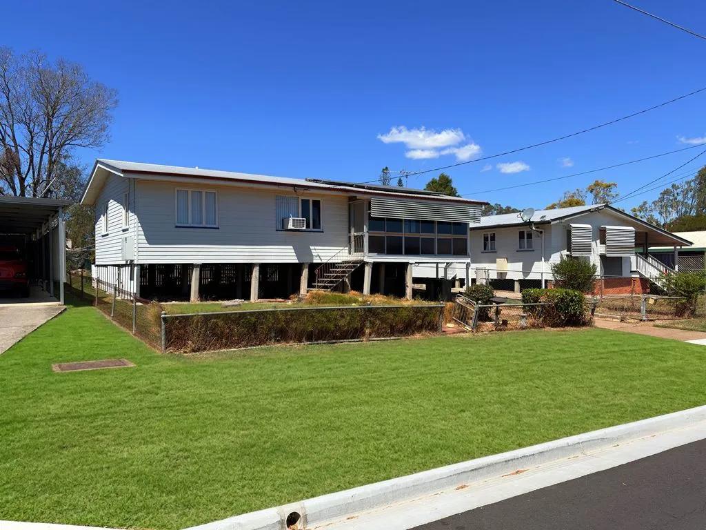 8 Cross Street, Raceview, QLD 4305
