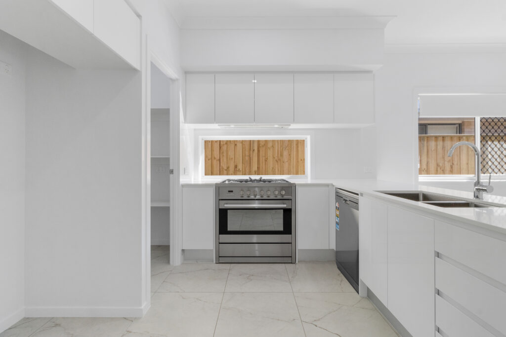 40 Legacy Drive, Flinders View, QLD 4305