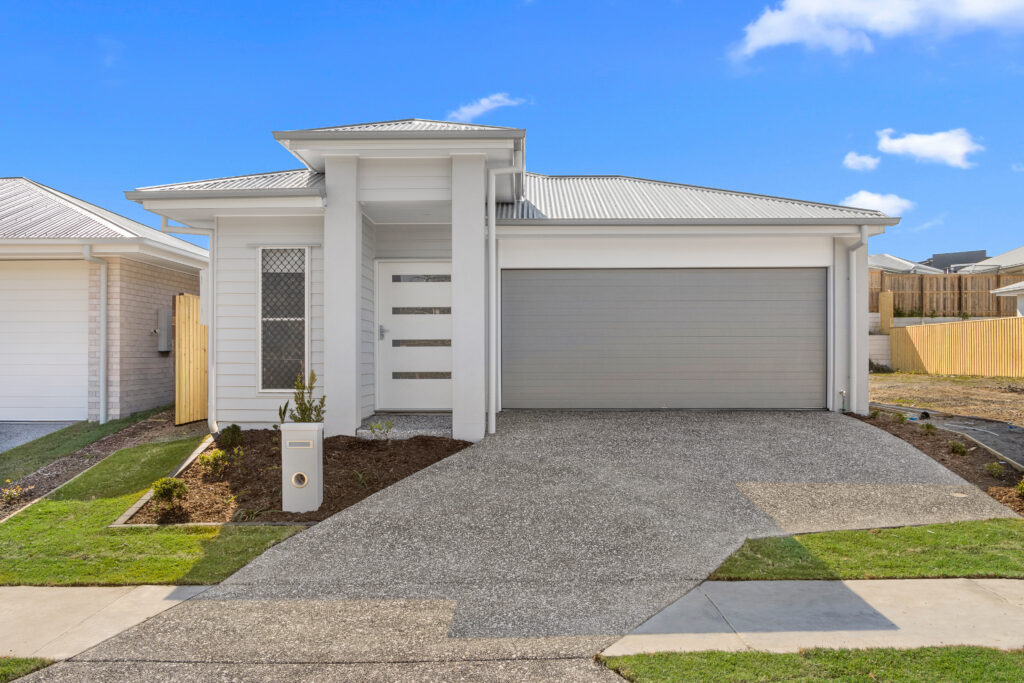 40 Legacy Drive, Flinders View, QLD 4305