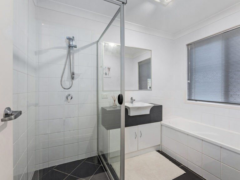 42 Langridge Street, Raceview, QLD 4305