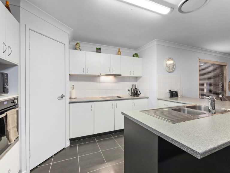 42 Langridge Street, Raceview, QLD 4305