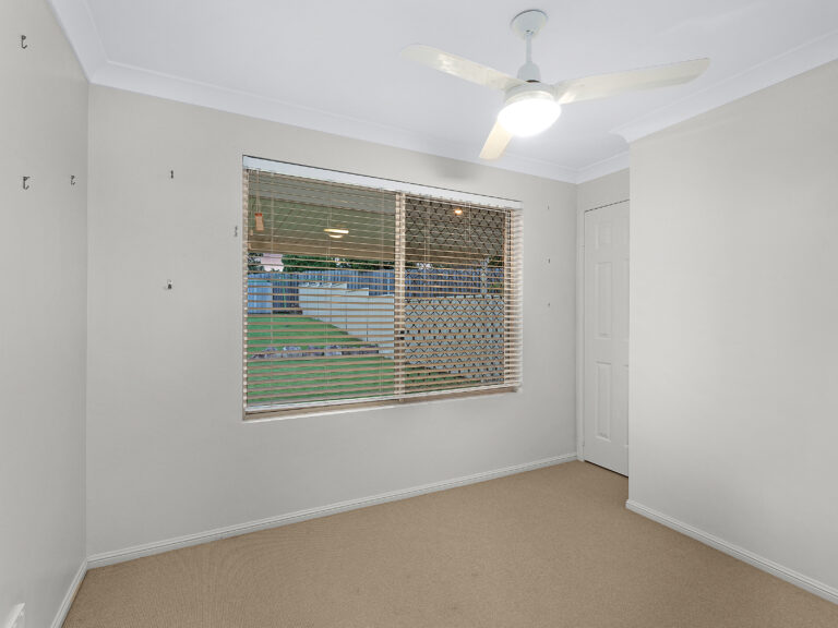 4 Pinkwood Court, Yamanto, QLD 4305