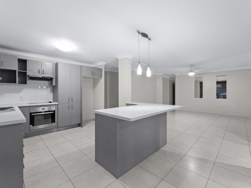 4 Pinkwood Court, Yamanto, QLD 4305
