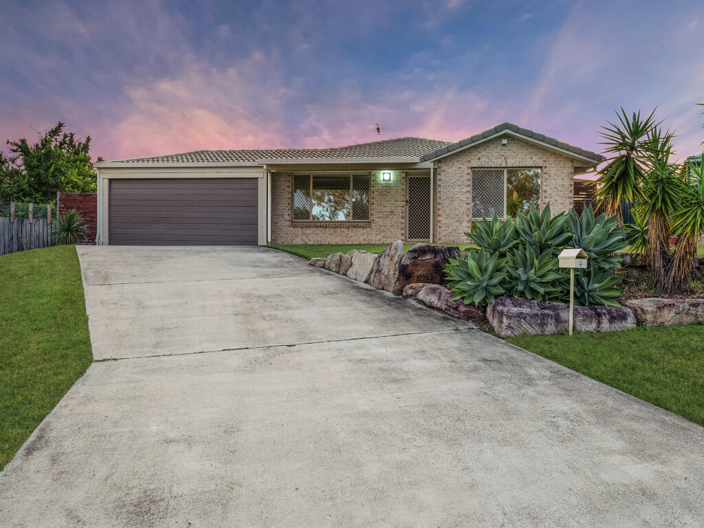 4 Pinkwood Court, Yamanto, QLD 4305