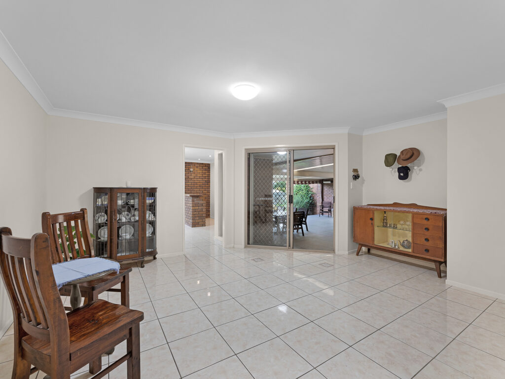 1 Cochrane Street, Camira, QLD 4300