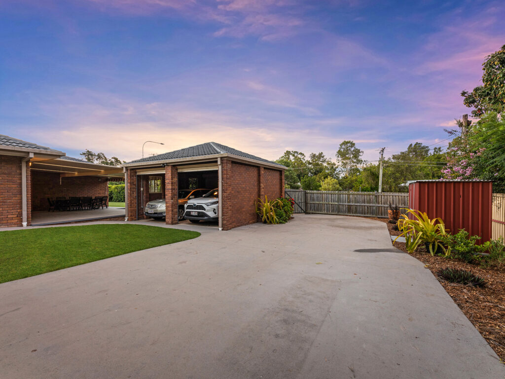 1 Cochrane Street, Camira, QLD 4300