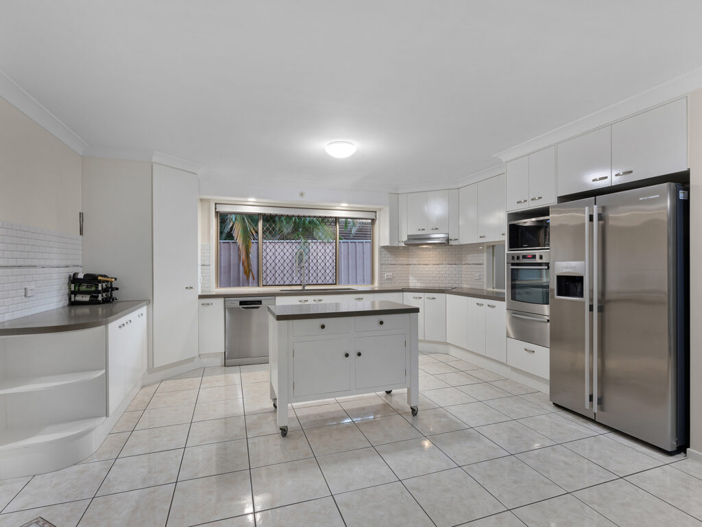 1 Cochrane Street, Camira, QLD 4300