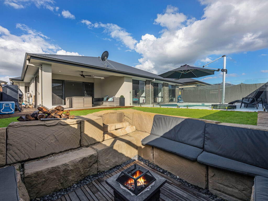 7 Heathcote Street, South Ripley, QLD 4306