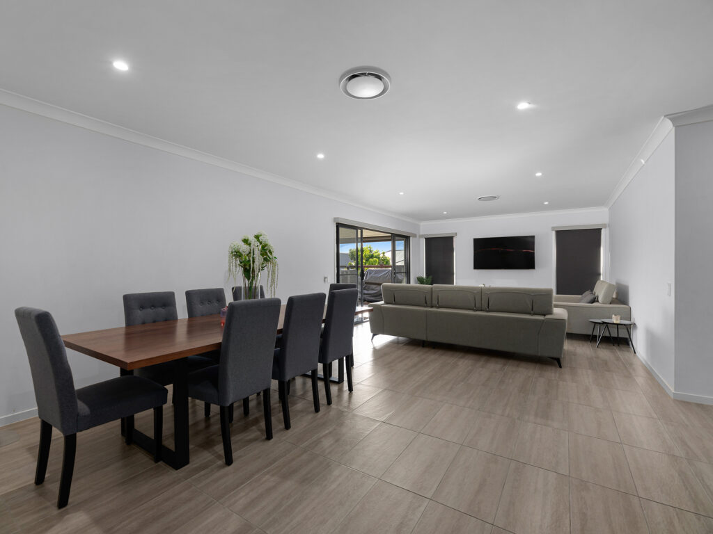 7 Heathcote Street, South Ripley, QLD 4306