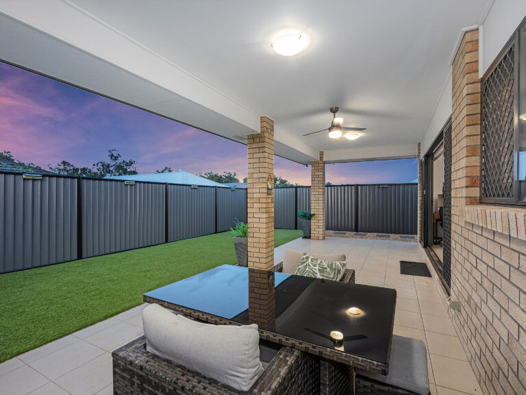 15 Silky Oak Street, Ripley, QLD 4306