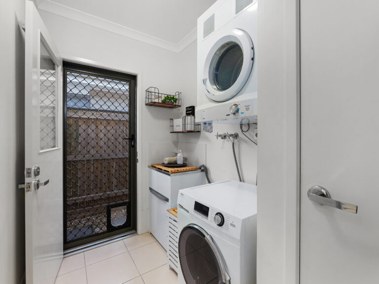 15 Silky Oak Street, Ripley, QLD 4306