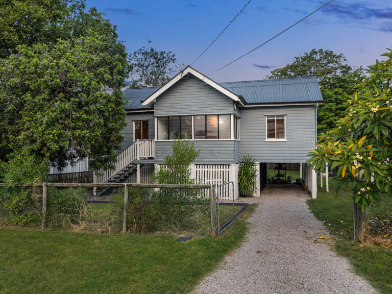 1 Blackwood Street, East Ipswich, QLD 4305