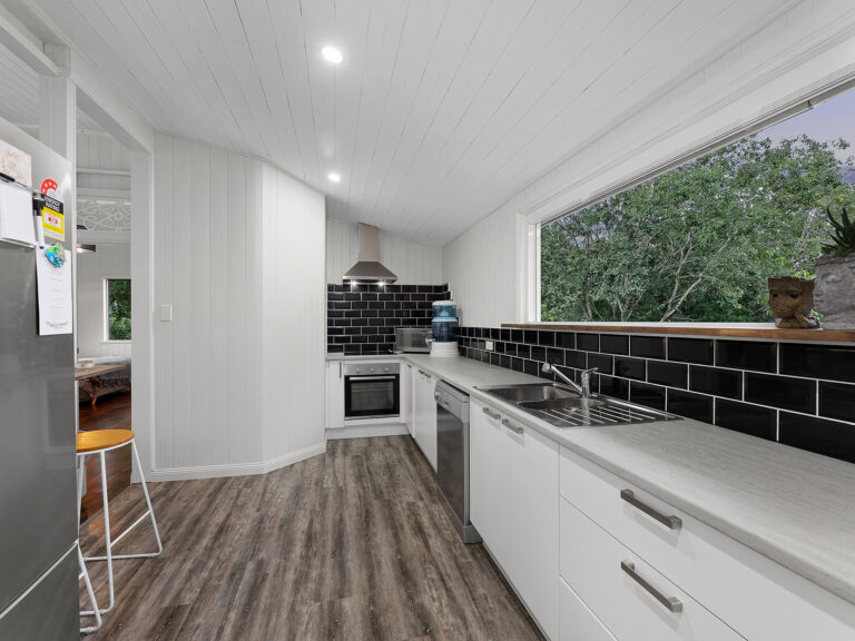 1 Blackwood Street, East Ipswich, QLD 4305