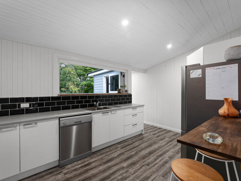 1 Blackwood Street, East Ipswich, QLD 4305