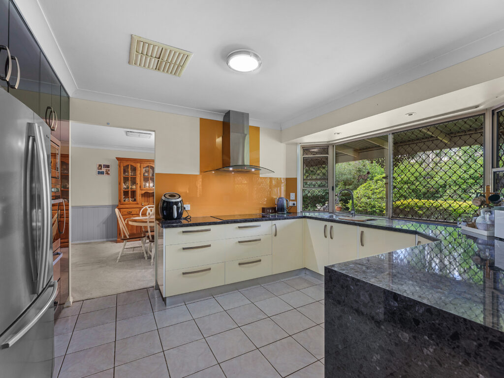 1006 Brisbane Valley Highway, Fairney View, QLD 4306