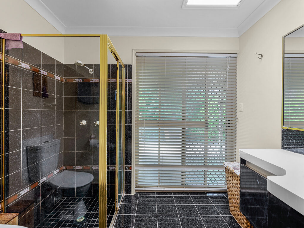 1006 Brisbane Valley Highway, Fairney View, QLD 4306
