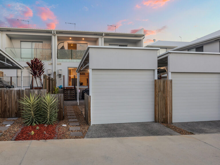 39 Hickey Street, Ripley, QLD 4306
