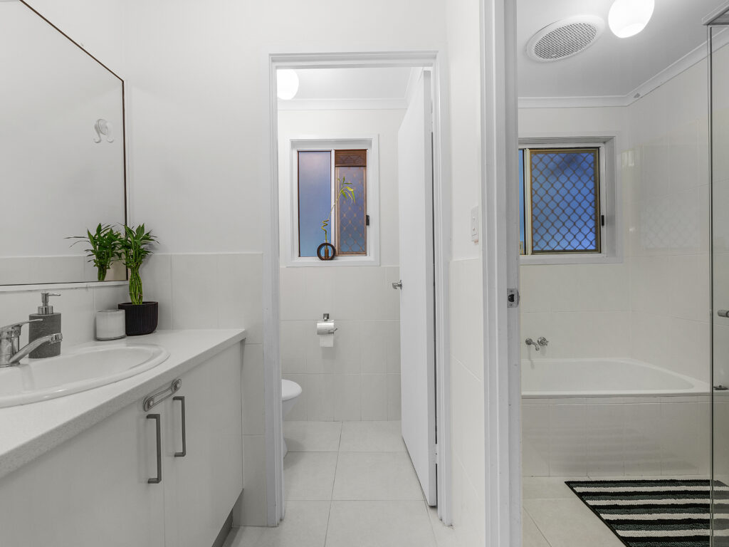 12 Allamanda Drive, Camira, QLD 4300