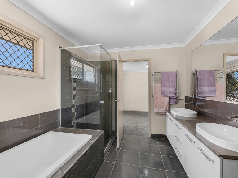227B Jones Road, Bellbird Park, QLD 4300