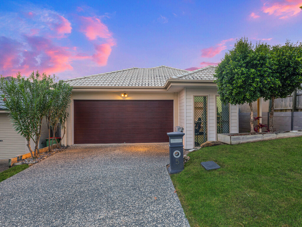 5 Gelu Court, Springfield Lakes, QLD 4300