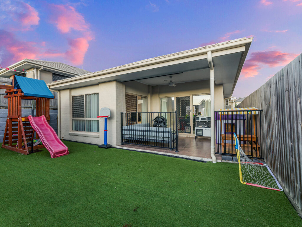 5 Gelu Court, Springfield Lakes, QLD 4300