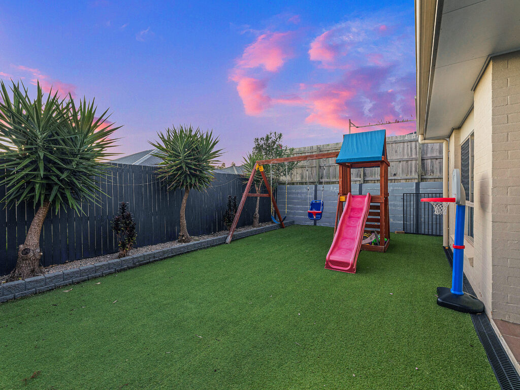 5 Gelu Court, Springfield Lakes, QLD 4300