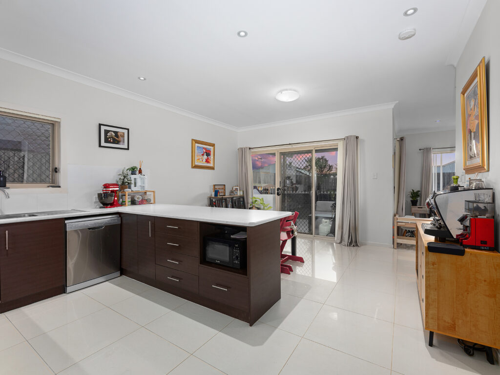 5 Gelu Court, Springfield Lakes, QLD 4300