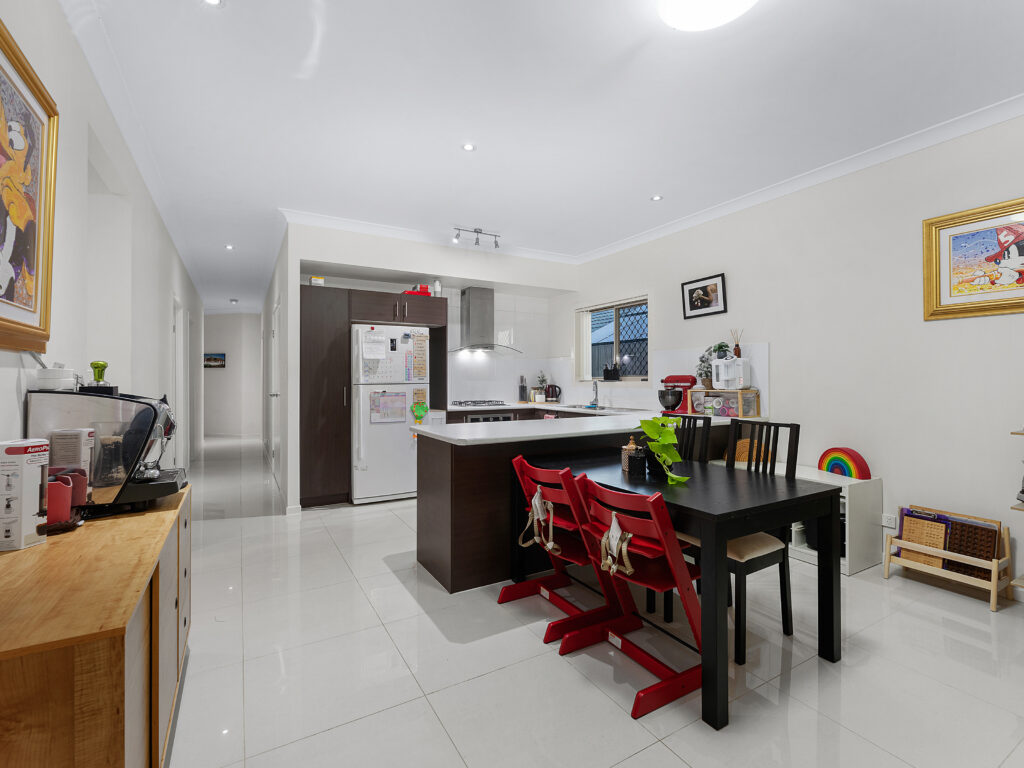 5 Gelu Court, Springfield Lakes, QLD 4300