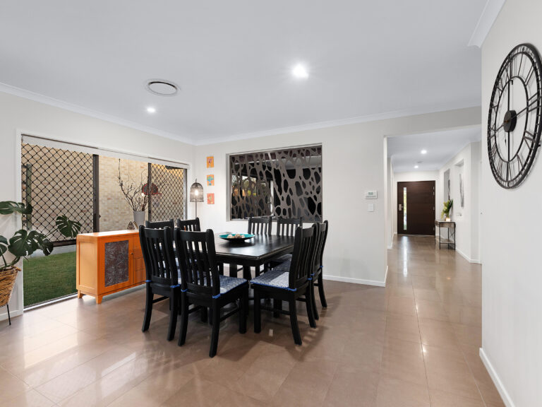 128 Parkway Avenue, South Ripley, QLD 4306