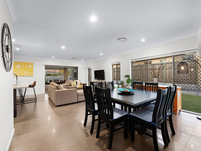 128 Parkway Avenue, South Ripley, QLD 4306