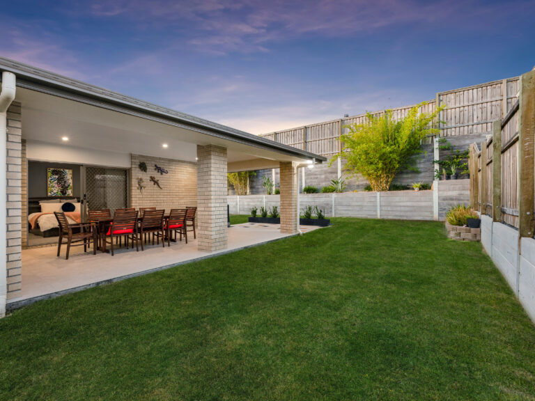 128 Parkway Avenue, South Ripley, QLD 4306