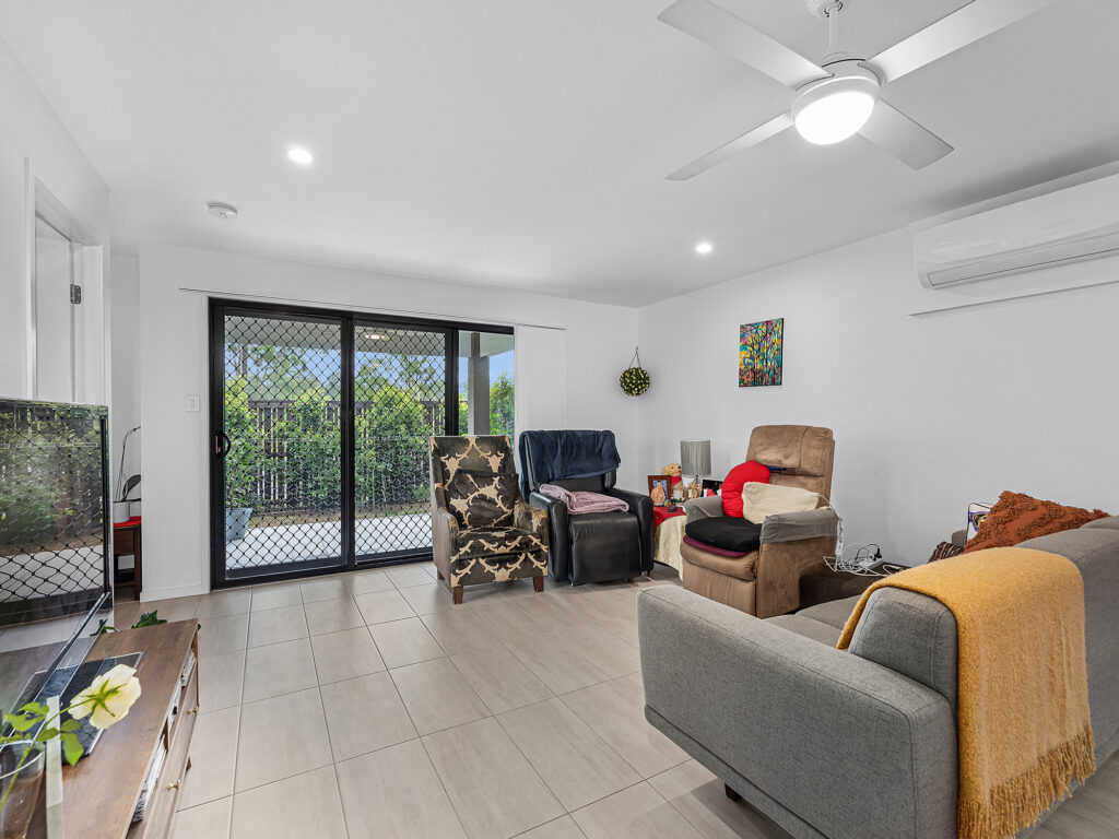 17 Amber Circuit, Ripley, QLD 4306