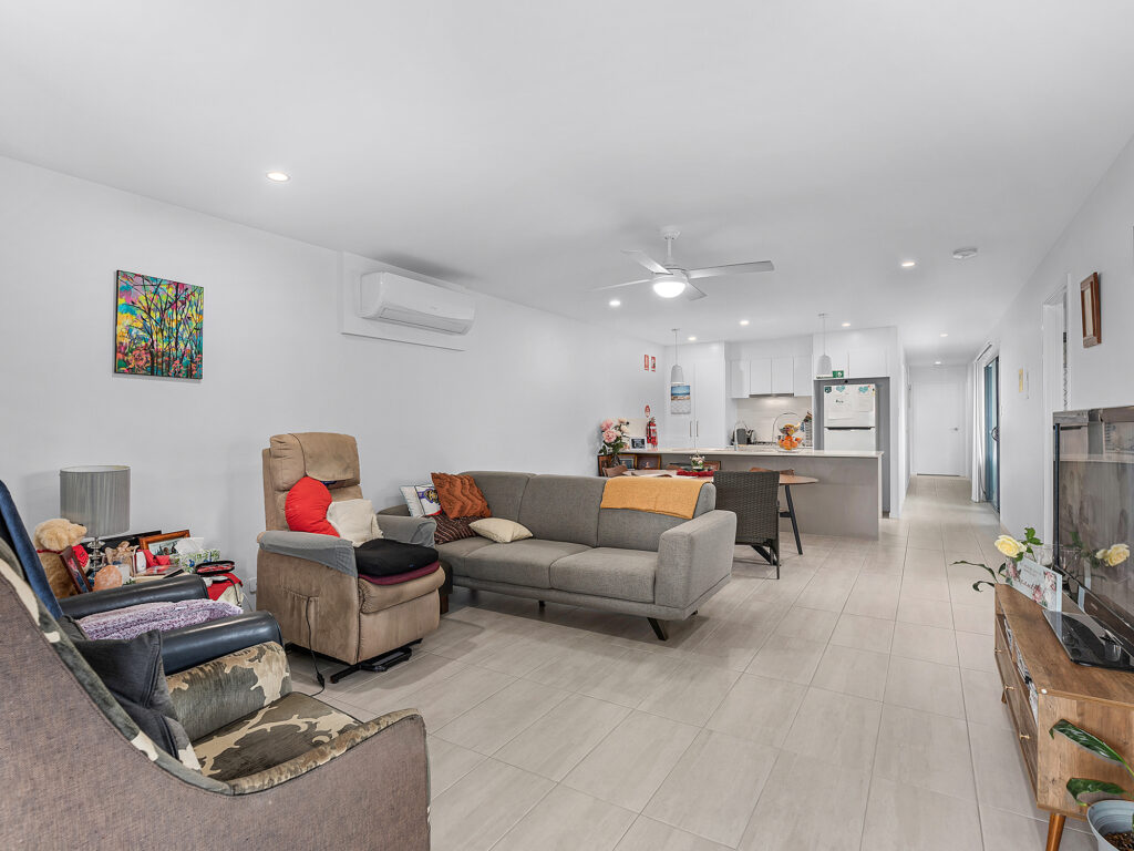 17 Amber Circuit, Ripley, QLD 4306