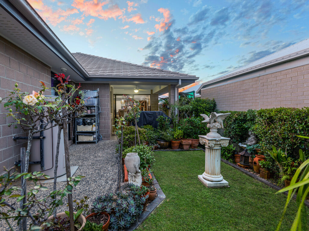19 Brooking Rise, Ripley, QLD 4306