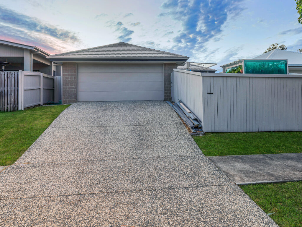 19 Brooking Rise, Ripley, QLD 4306