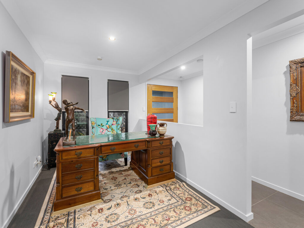 19 Brooking Rise, Ripley, QLD 4306