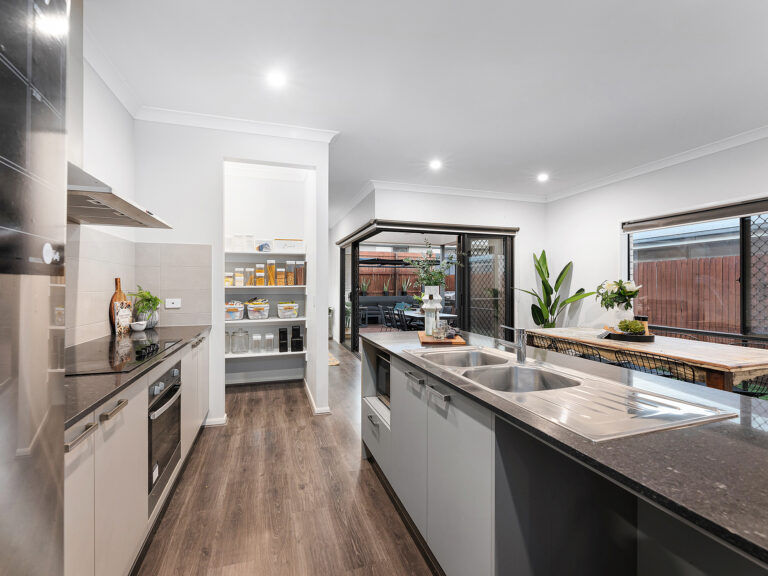 2 Waterfern Way, Ripley, QLD 4306