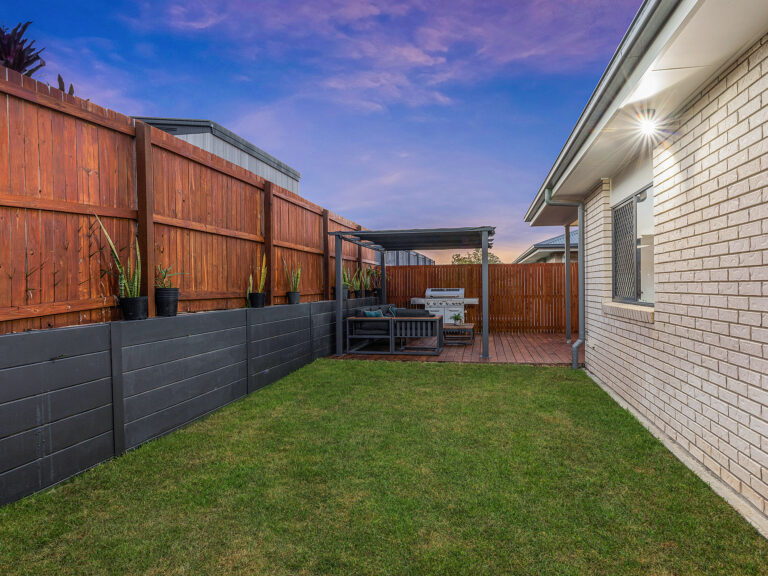 2 Waterfern Way, Ripley, QLD 4306