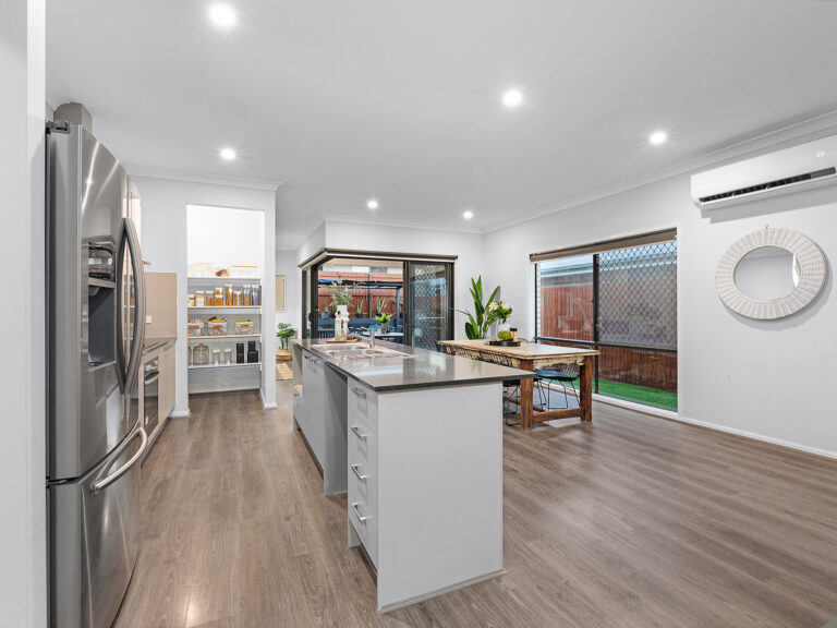 2 Waterfern Way, Ripley, QLD 4306