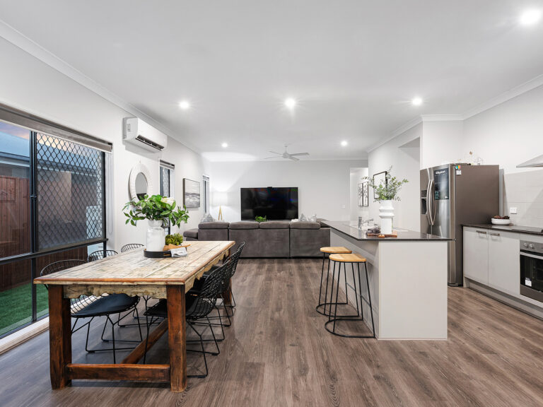 2 Waterfern Way, Ripley, QLD 4306