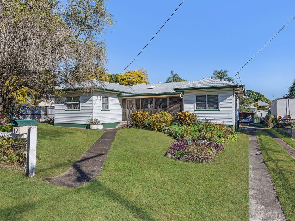 19 Green Street, Booval, QLD 4304