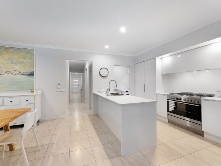 39 Cambridge Way, Ripley, QLD 4306