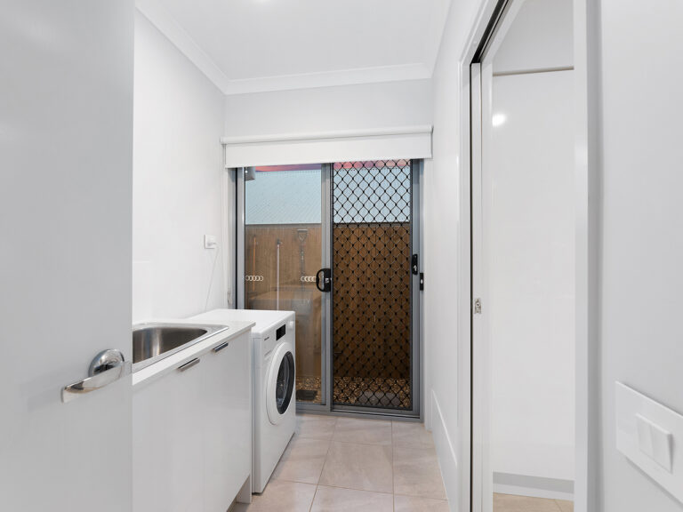 39 Cambridge Way, Ripley, QLD 4306