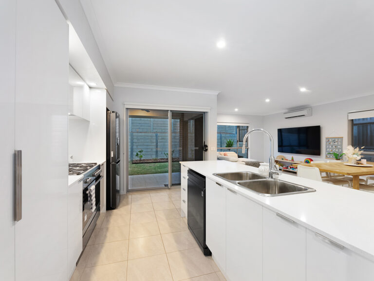 39 Cambridge Way, Ripley, QLD 4306